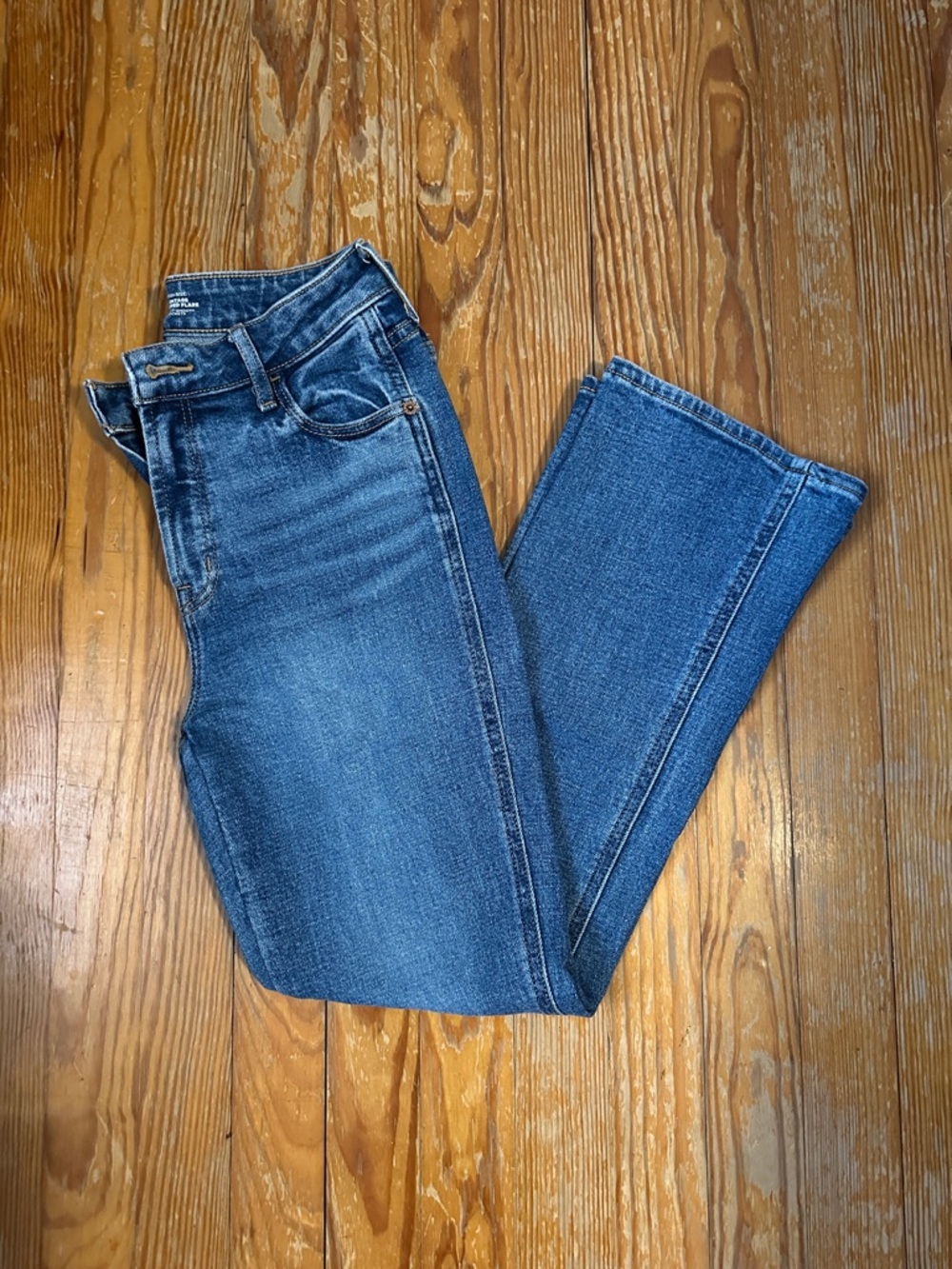 Old Navy Medium Blue Cropped Straight-Leg Jeans